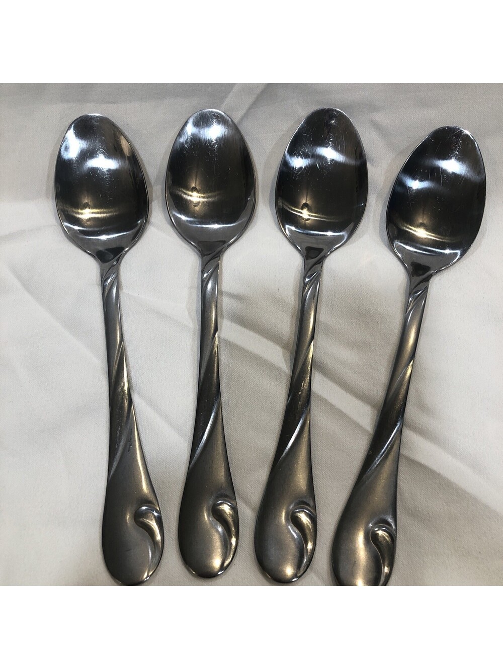 Jaclyn Smith Bella Frost Stainless Soup Spoons Lot of 4 Oval Place Replacement